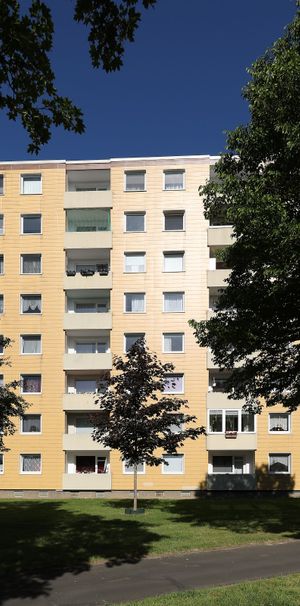 Wohnen in Teichnähe // 7.OG Wohnung 4 - Mindestalter: 50 Jahre - Photo 1