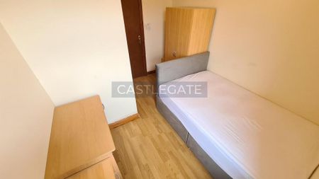 3 bedroom terraced house to rent - Photo 2