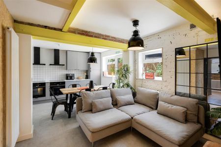 9 bedroom house to rent - Photo 2