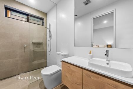 5A Virginia Ct, Caulfield South VIC 3162 - Townhouse For Rent | Domain - Photo 2