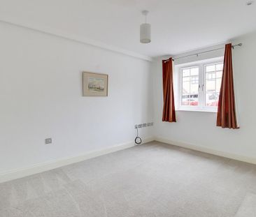 3 bedroom semi-detached house to rent - Photo 4