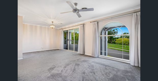 Luxurious 5-Bedroom Home with Pool & Stunning Views - Photo 1