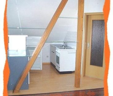 2-Zimmer-Dachwohnung in Friedrichsgrün mit Einbauküche und LAMINAT! - Foto 5
