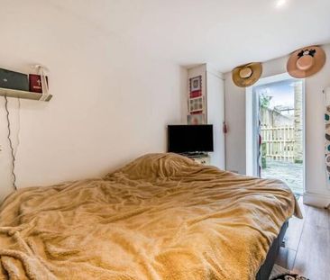1 Bed Flat, Portland Road, SE25 - Photo 3