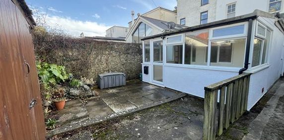 1 bedroom ground floor flat to rent - Photo 2