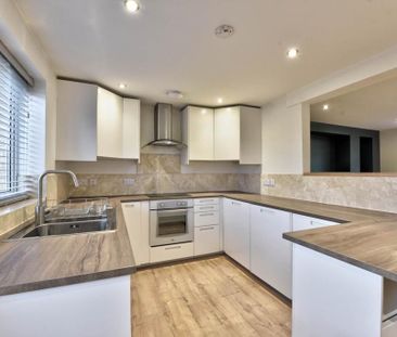 3 bedroom terraced house to rent - Photo 6