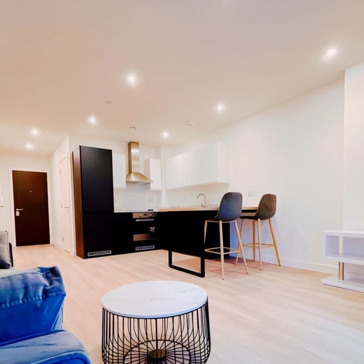 2 Bedrooms 1 bathroom - Photo 1