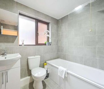 Tiller Road, Isle Of Dogs, E14 - Photo 1