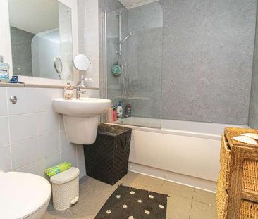 Golate Court, Cardiff City Centre, CF10 - Photo 5