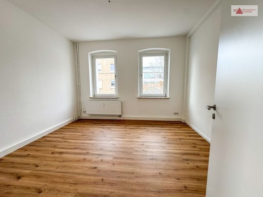 Komplettsanierung - 2-Raum-Wohnung mit Einbauküche in Beierfeld zu vermieten - Photo 1