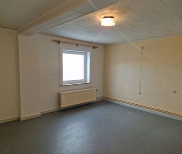 Bonne maison mitoyenne de 2 chambres avec cave et jardin - Photo 3