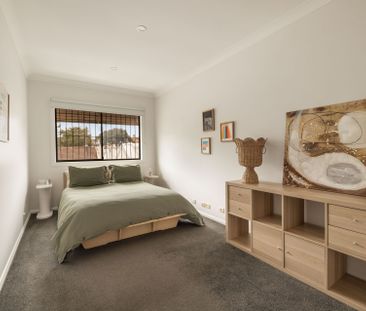 Four Bedroom Terrace with Rear Lane Access + LUG - Offered Unfurnished - Photo 6