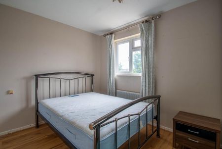 2 bedroom semi-detached house to rent - Photo 5