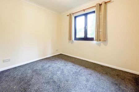 1 bedroom ground floor flat to rent - Photo 2