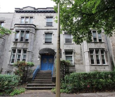 Six-Bed, Two-Bath (9.5) - 2030 Rue Du Fort, Montréal - Photo 2
