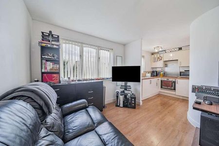 Glenville Grove, London, SE8 - Photo 2