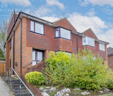 6 bedroom semi-detached house to rent - Photo 2