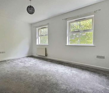 Railway View, Hednesford, WS12 - Photo 3