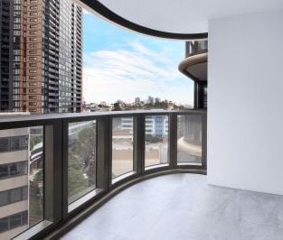 Spacious One Bedroom with Harbour Bridge View - Photo 5