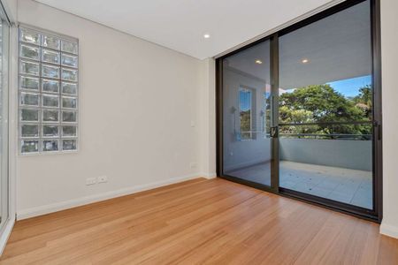 Level2/124 Crystal Street, Petersham, NSW 2049 - Photo 2