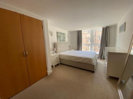 2 bedroom flat to rent - Photo 2
