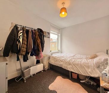 4 Bedroom Terraced To Let - Photo 2