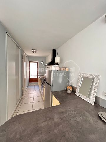 A LOUER Châteauneuf-du-Pape, Maison meublée 2 chambres, terrasse, garage, cave, - Photo 2