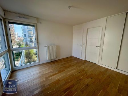 Location Appartement 2 pièces 51m² RUEIL MALMAISON 92500 - Photo 3