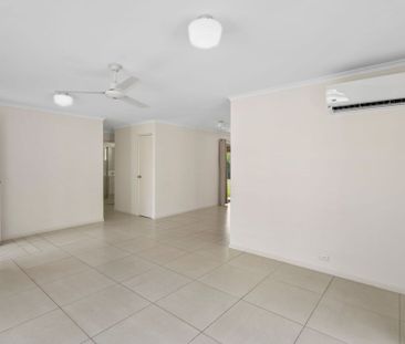 For Lease: Well-Presented Family Living with Generous Yard Space - Photo 2