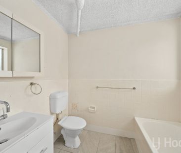 Riverside Living in Queanbeyan East - Renovated 2 Bedroom Unit - Photo 6