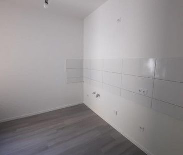 Sehr schöne 3 Zimmer Wohnung in Duisburg zu vermieten!!! - Foto 1