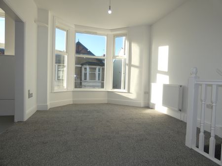 Moore Street - Photo 2