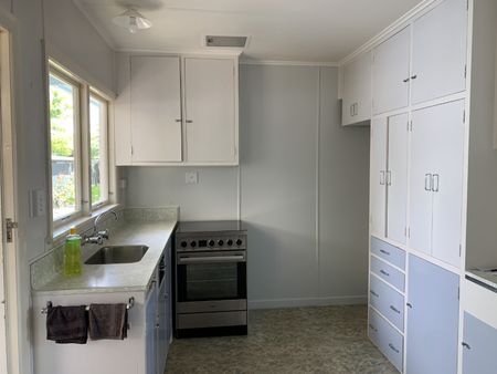 Charming 2-Bedroom Unit for Rent near the Heart o... - Photo 2