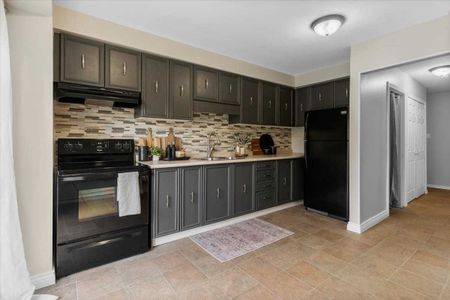 For Lease - 7 Inglis Avenue Unit# Main, Clarington, Ontario - Photo 3