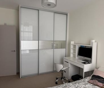 Mon–Fri double room available in Acton Gardens - Ideal for Chiswick... - Photo 1