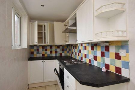 2 bedroom terraced house to rent - Photo 4