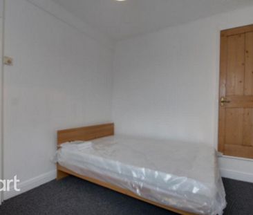 3 bedroom end of terrace house to rent - Photo 5