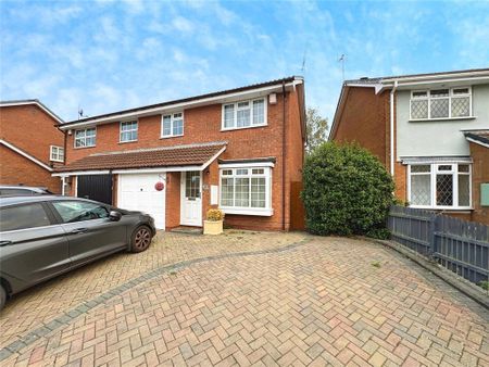 3 bedroom semi-detached house to rent - Photo 3