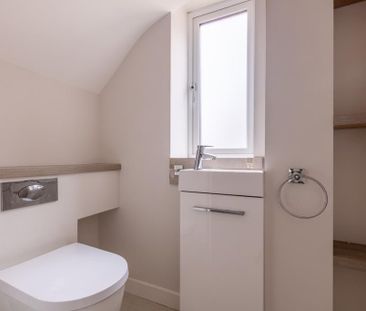 2 bedroom end of terrace house to rent - Photo 4