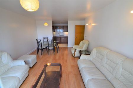 2 bedroom apartment to rent - Photo 3
