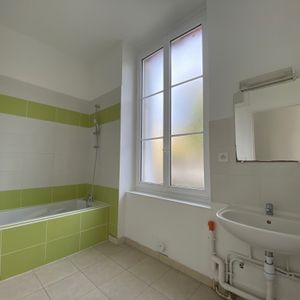 Location Appartement 3 pièces 53m² CHATEAUBRIANT 44110 - Photo 2
