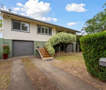 Spacious Family Home in Highly Sought After Location - Photo 1