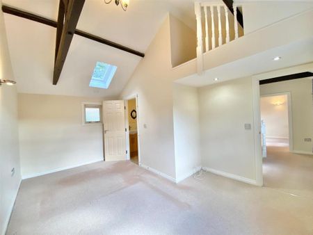 3 bedroom semi-detached house to rent - Photo 2