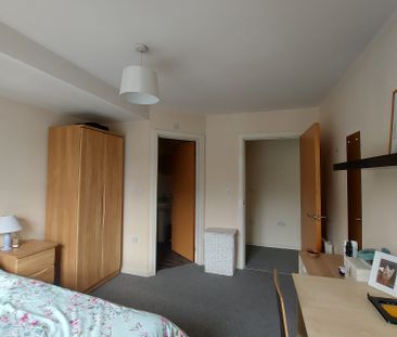 Appealing Two Double Bedroom First Floor Apartment for Rent in Fall... - Photo 4