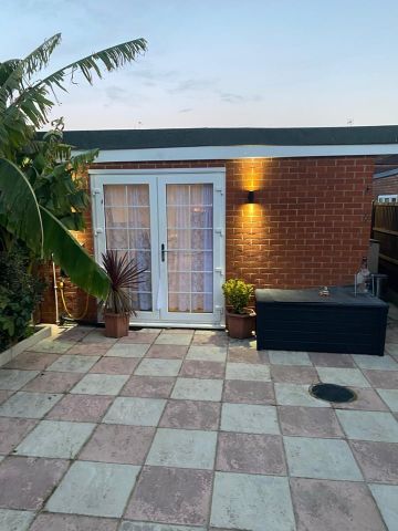 Studio Flat, Exeter Road, HA2 - Photo 2