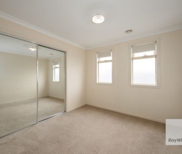 Comfortable & Convenient Living in St Albans - Photo 2