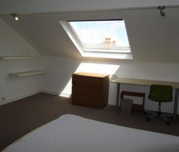 4 double bed student/professional house. Student House in Sheffield - Photo 4