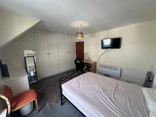 Brynymor Road, Swansea, SA1 - Photo 1