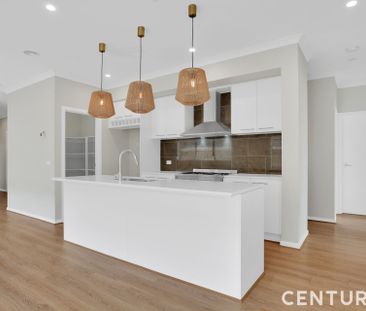 Beautifully Presented Home Close to All Amenities - Photo 2