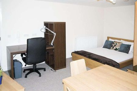 No Place Inn, North Road West, Stonehouse, PL1 - Photo 3